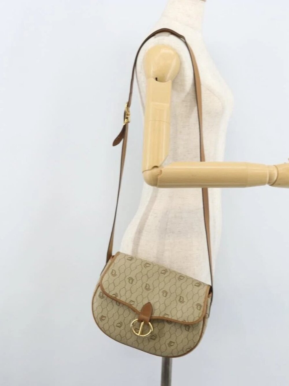 Christian Dior Honeycomb Canvas Shoulder Bag PVC Beige Gold Auth ka2907